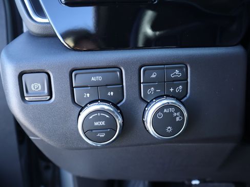 New 2026 GMC Sierra 1500 SLE w/ Preferred Package image 13