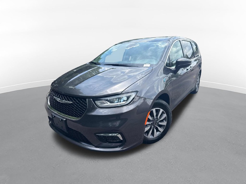 Used 2023 Chrysler Pacifica Touring-L FWD image 1