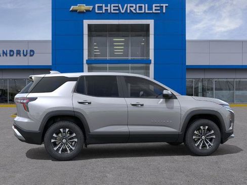 New 2027 Chevrolet Equinox LT FWD image 5