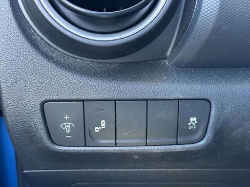 Used 2018 Hyundai Kona Limited image 29