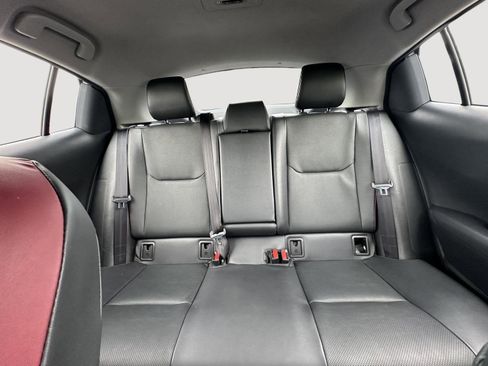 Used 2025 Toyota Prius Plug-In Hybrid FWD image 12
