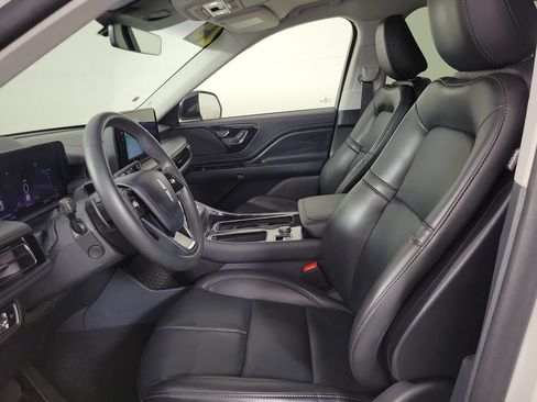 Certified 2025 Lincoln Aviator 2WD w/ Jet Appearance Package image 32