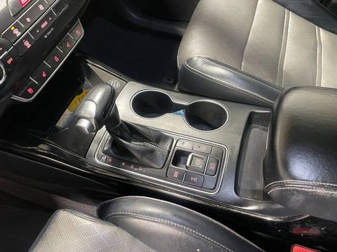 Used 2017 Kia Sorento SX image 20