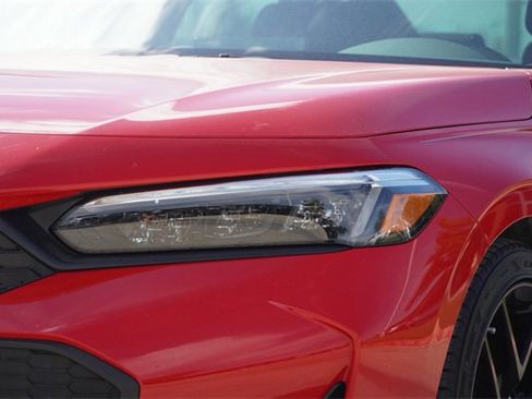 Used 2025 Honda Civic Sport image 4