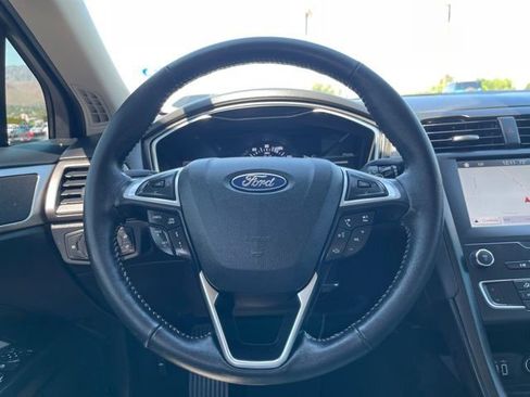 Used 2019 Ford Fusion SE w/ Equipment Group 151A FWD image 14