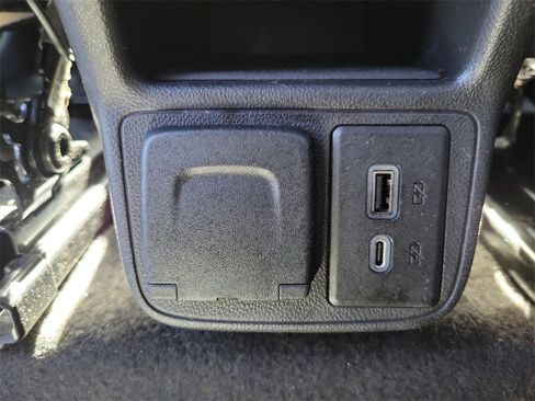 Used 2021 Chevrolet TrailBlazer LT w/ Convenience Package image 13