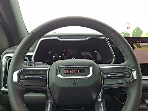 New 2025 GMC Canyon Elevation image 14