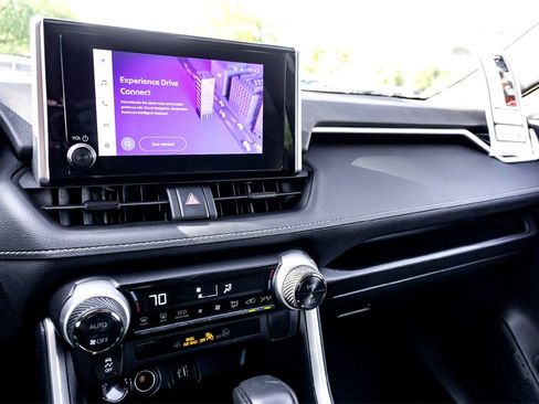 Used 2025 Toyota RAV4 XLE image 23