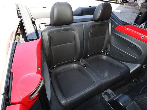 Used 2013 Volkswagen Beetle 2.5 image 14