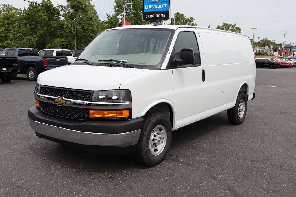 New 2025 Chevrolet Express 3500 w/ Chrome Appearance Package RWD image 20