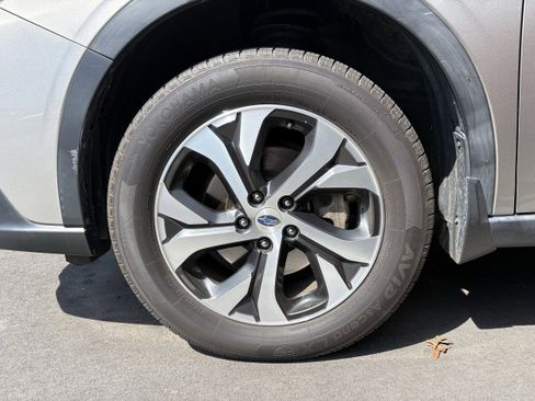Used 2020 Subaru Outback Limited XT w/ Popular Package #2 AWD/4WD image 10