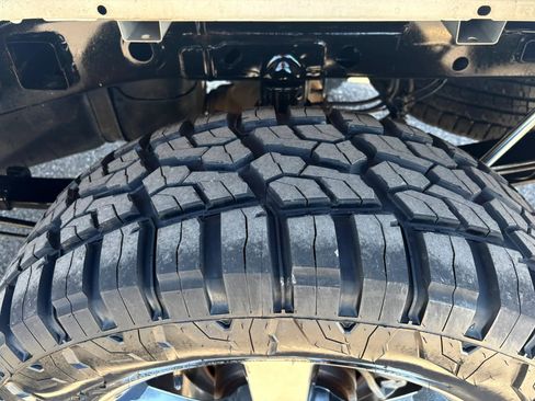 Used 2015 Ford F150 Lariat image 16