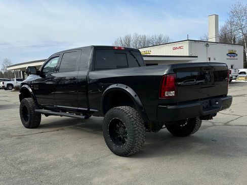 Used 2018 RAM 2500 Laramie w/ Sport Appearance Group image 7
