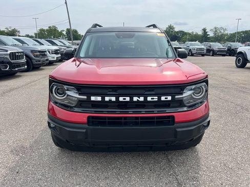 Certified 2021 Ford Bronco Sport Outer Banks w/ Outer Banks Package AWD/4WD image 2