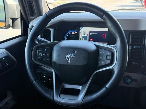 Used 2022 Ford Bronco Wildtrak AWD/4WD image 12
