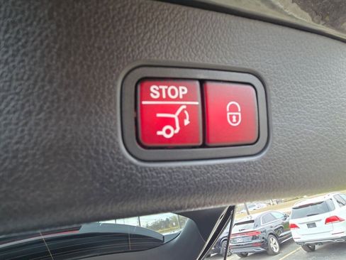 Used 2023 Mercedes-Benz GLC 300 4MATIC image 22