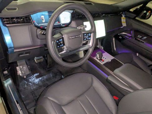 New 2026 Land Rover Range Rover Long Wheelbase SE AWD/4WD image 16