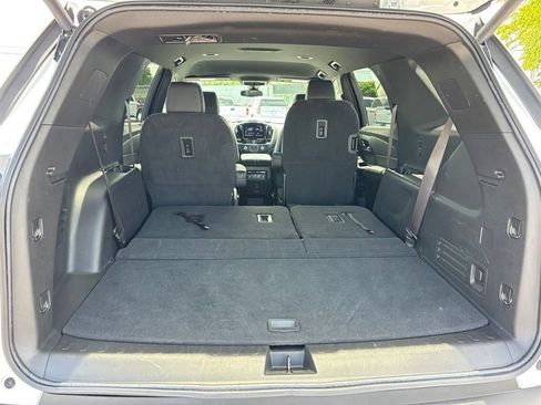 Used 2023 Chevrolet Traverse LT AWD/4WD image 16