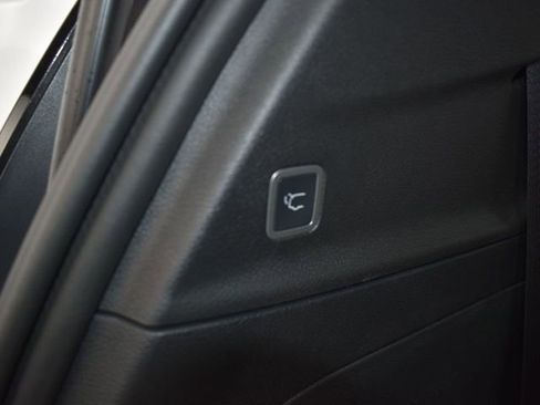 New 2026 Chrysler Pacifica Pinnacle w/ Trailer Tow Group image 39