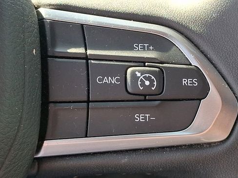 Used 2024 Jeep Compass Latitude AWD/4WD image 22