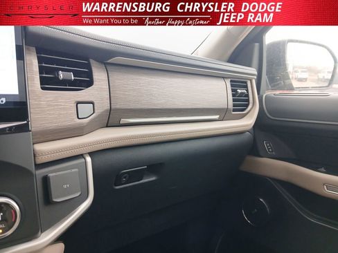 Used 2024 Ford Expedition Max Limited image 27