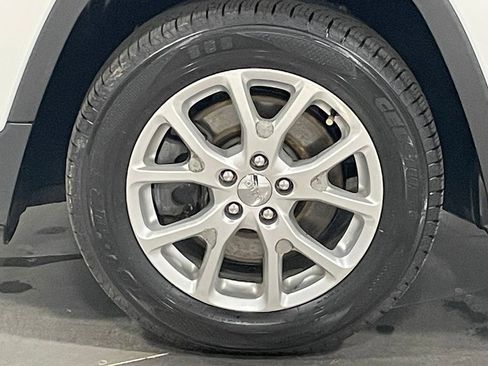 Used 2014 Jeep Cherokee Latitude image 30