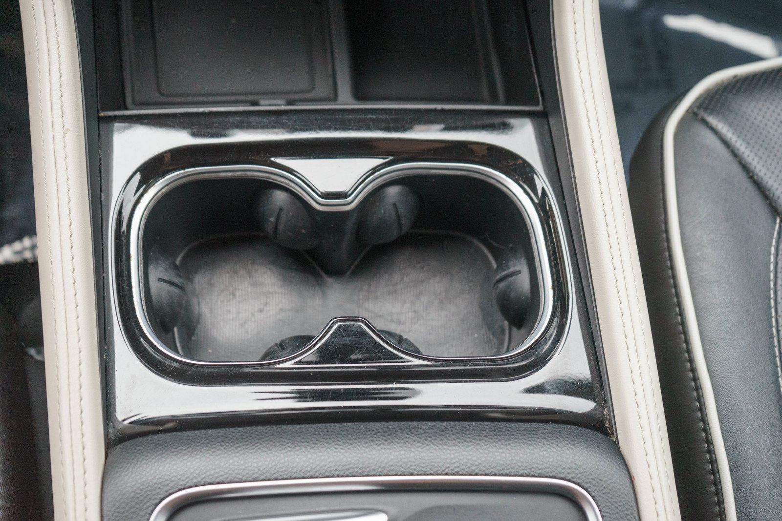 Used 2023 Chrysler Pacifica Limited FWD image 19