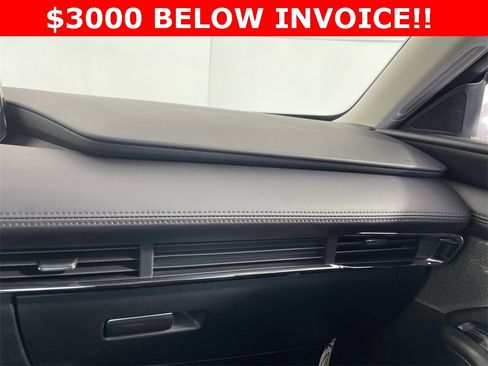 New 2025 MAZDA MAZDA3 2.5 Turbo Sedan w/Premium Plus image 26