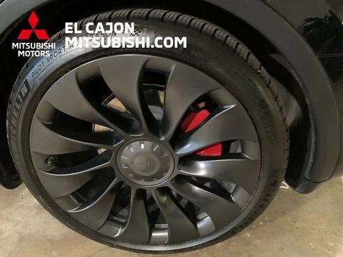 Used 2022 Tesla Model Y Performance image 6