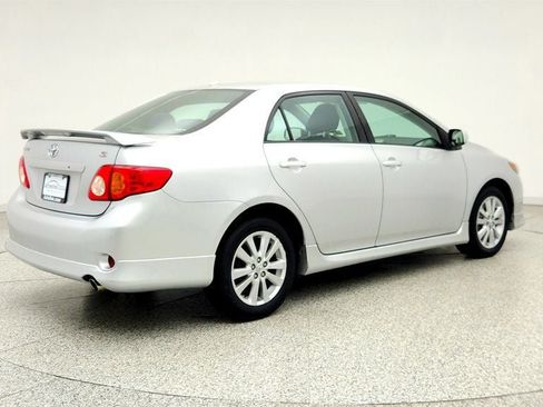 Used 2010 Toyota Corolla S FWD image 5