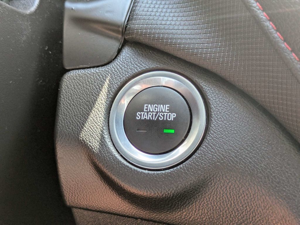 Used 2024 Chevrolet Equinox RS FWD image 30
