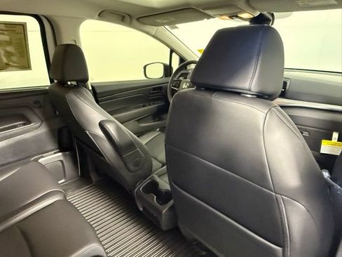 Used 2026 Honda Odyssey EX-L image 44