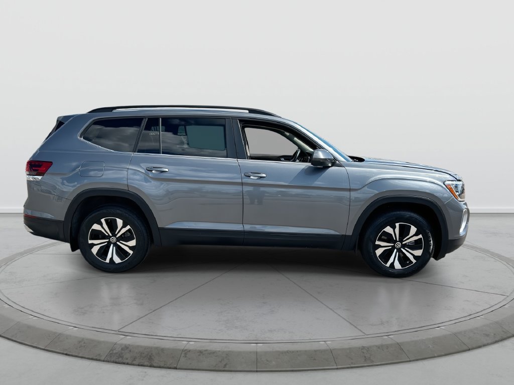 Used 2025 Volkswagen Atlas SE FWD image 9