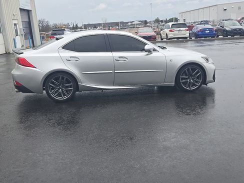Used 2019 Lexus IS 300 F Sport w/ F Sport Package image 10