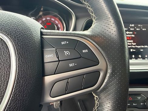 Used 2019 Dodge Challenger SRT Hellcat w/ Widebody Package RWD image 14