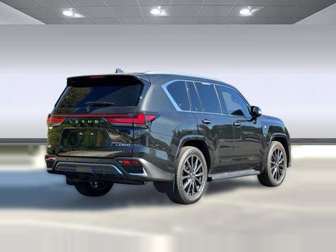 Certified 2025 Lexus LX 600 F Sport image 8
