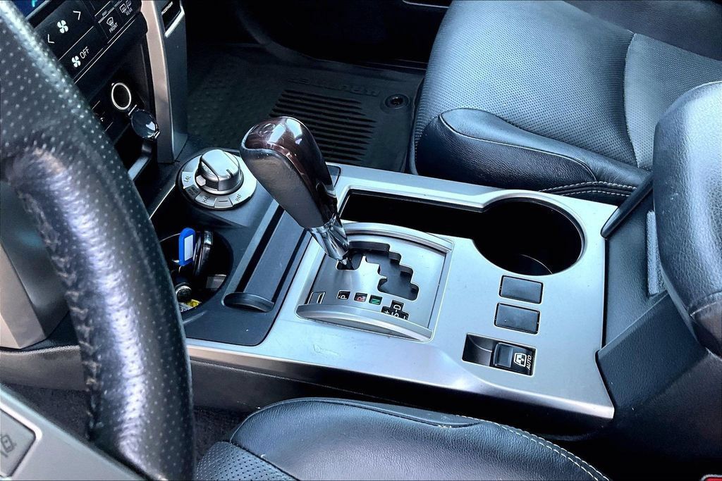 Used 2023 Toyota 4Runner Limited AWD/4WD image 18