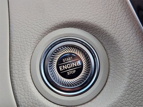 Used 2020 Mercedes-Benz GLC 300 GLC 300 image 19