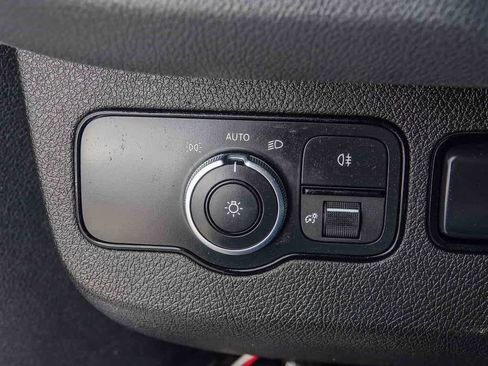 Used 2020 Mercedes-Benz Sprinter 2500 image 24