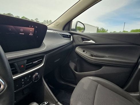 Used 2024 Buick Encore GX Preferred FWD image 24