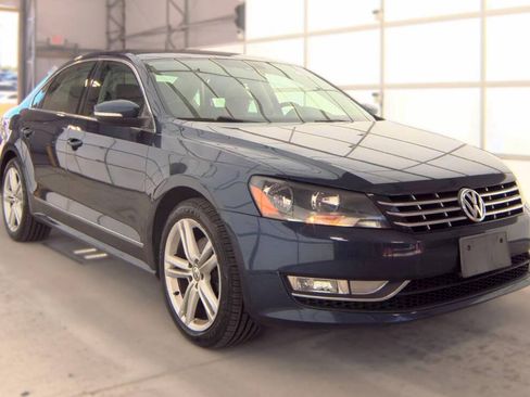 Used 2014 Volkswagen Passat TDI SE FWD image 3