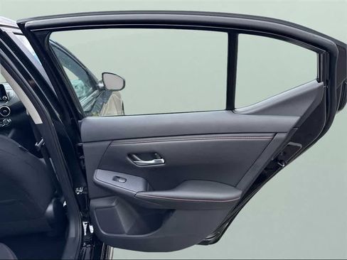 New 2025 Nissan Sentra SR w/ Trunk Package image 23