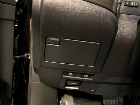 Used 2019 Lexus ES 350 w/ Luxury Package image 34