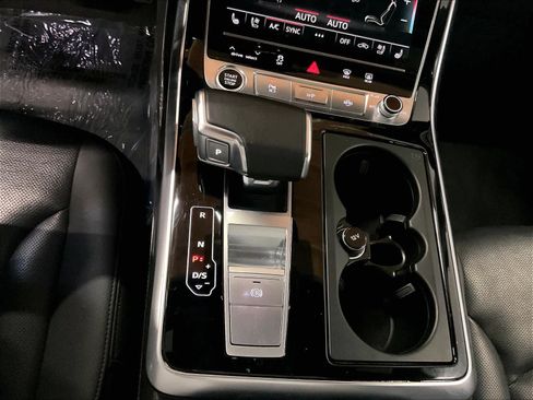 Used 2023 Audi Q7 3.0T Prestige w/ Prestige Package AWD/4WD image 18