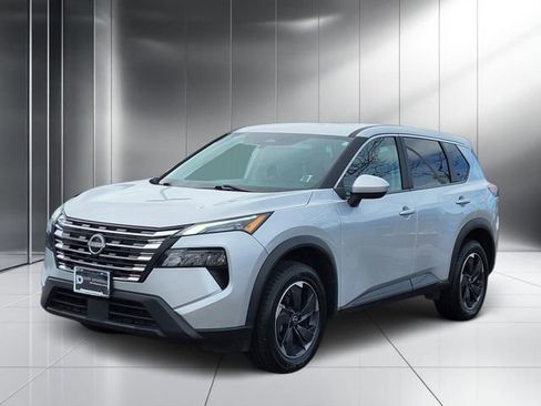 Used 2024 Nissan Rogue SV image 22