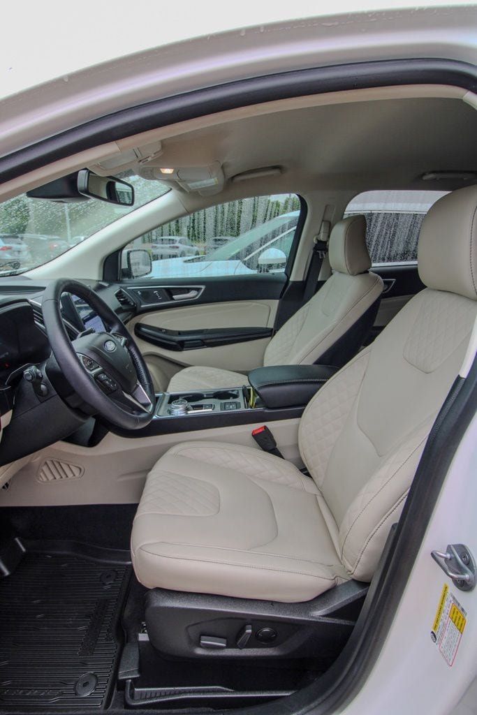 Used 2023 Ford Edge Titanium AWD/4WD image 13