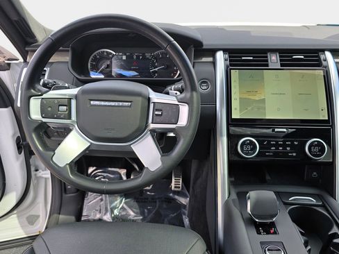 Used 2023 Land Rover Discovery S R-Dynamic AWD/4WD image 19