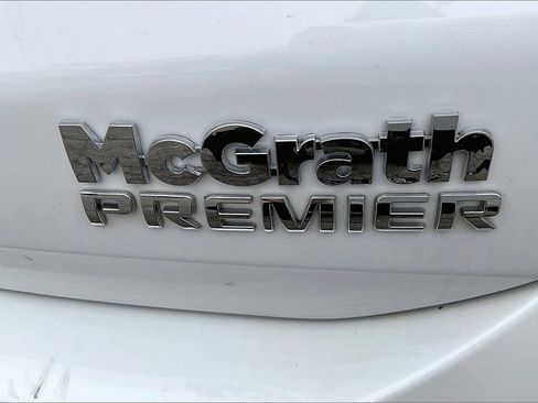 Used 2023 Chevrolet Equinox Premier image 24