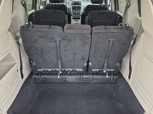 Used 2013 Dodge Grand Caravan SE FWD image 21