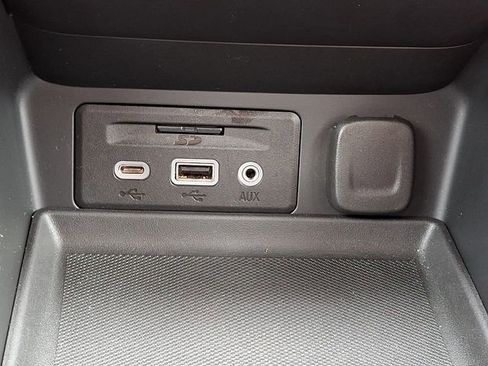 Used 2022 GMC Terrain SLE w/ Driver Convenience Package image 25